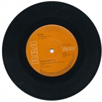 Nada - Vinilo Simple - Hace frío ya