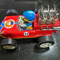 Auto retro a pilas Pato Donald